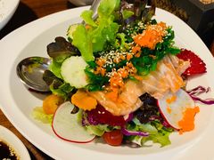 -Chom Cafe and Restaurant