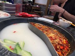 -井格重庆火锅(临平银泰城店)