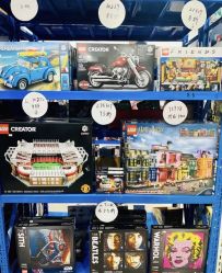 -逝水玩具折扣店