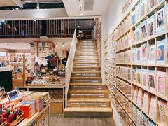 -猫的天空之城概念书店(苏州平江店)