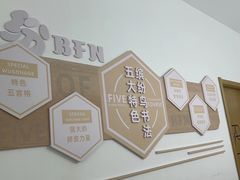 -缤纷鸟美术书法(汉神购物广场校区)