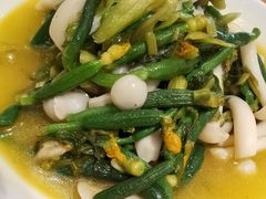 鲜菌黄瓜花-丁记盐蘸牛肉·新杭菜(河东路店)