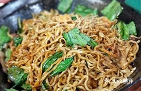Beef Noodles Stewed in Large Pot