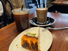 巴斯克芝士-black rainbow coffee