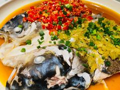 双色鱼头-湖南人家·家传湖南菜(水围店)
