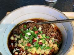 -呼啦面馆·头牌豌杂面(爱琴海店)