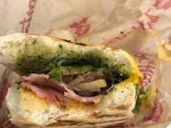 罗勒鸡肉恰巴塔-Tims天好咖啡·贝果(东方广场店)