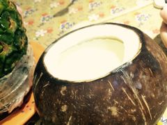 -志龙皇冠吃货椰子铺