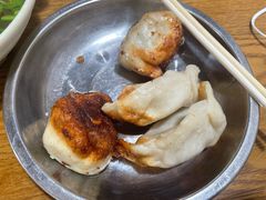 -黄阿姨锅贴大王(万航渡路店)