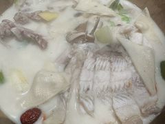 -滇香肴·云南菜蒸汽石锅鱼(云南北路店)