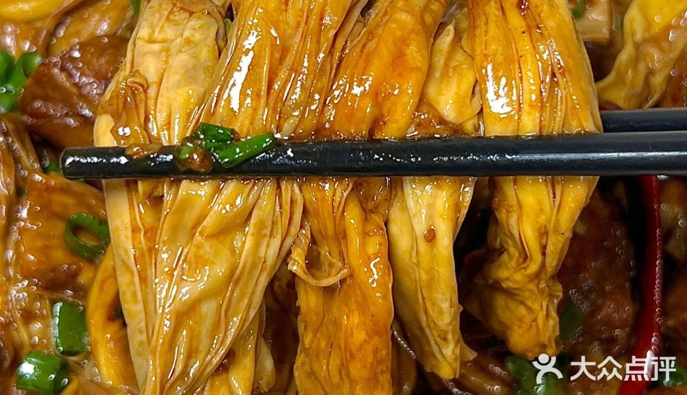 奶奶教我的排骨烧腐竹好吃到词穷！