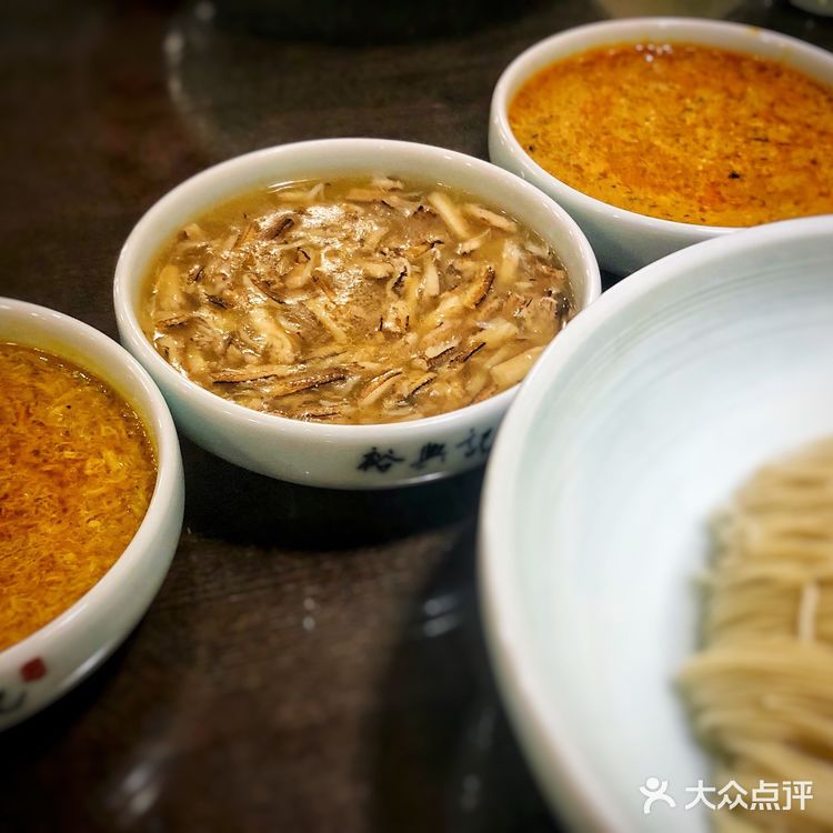 魔都必吃蟹粉面