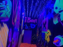 -爱蹦iBOON蹦床运动馆(江汉店)
