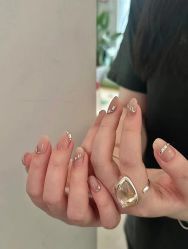 -屿晴·科技美肤SPA美甲美睫