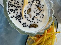 -马尔龙新疆饭店·清真(瑞景店)