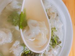 -小许三鲜砂锅馄饨店(家多乐烟酒店)