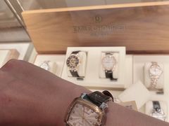 -亨吉利世界名表中心(华润万象城店)