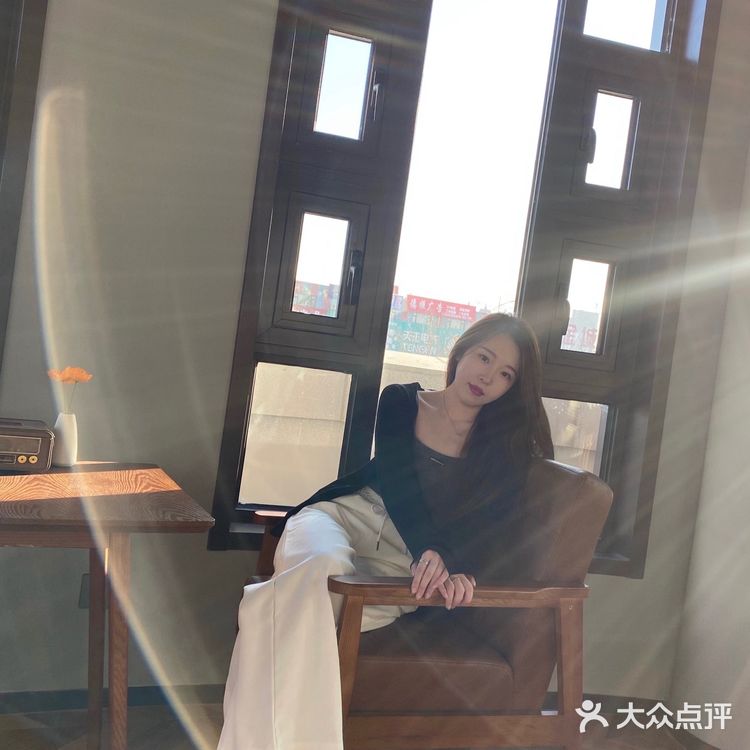 烟台探店|高颜值咖啡厅➕甜品巨棒!