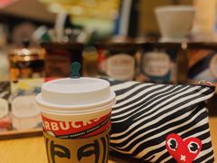 -星巴克臻选(杭州嘉里中心1F店)