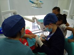 -岳辰齿科(浦东长泰店)