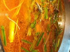 -野山舂·贵州现舂酸汤火锅(鸿通城店)