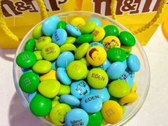 -m豆巧克力世界(上海世茂广场店)