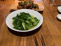 -头上红煨盐鸡·非遗院子餐厅