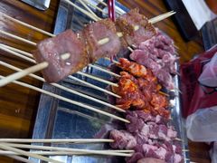 -哈尔滨小酒馆·鲜肉现穿自助烧烤(康新花园店)