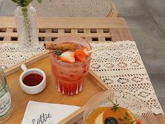 焦糖布甸-洛蒂·咖啡与轻食