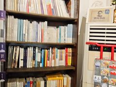 -荒岛书店(黄县路店)