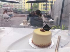 -UNI UNI(环亚凯瑟琳店)