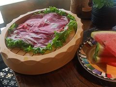 -老牌坊云南鱼豆花火锅(哈西万达店)