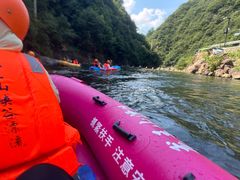 -安吉龙王山峡谷漂流