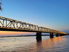 -人民防洪胜利纪念塔