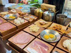 -银米·云南传统过桥米线(双廊黑金冠店)