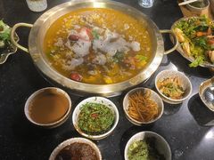 -顶顶汤火牛排火锅·经典铜锅涮肉