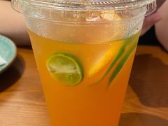 红西柚鲜果茶-CRAZYONES西班牙海鲜饭(上海美罗城店)