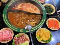 -巴隆门重庆老火锅(太湖路店)