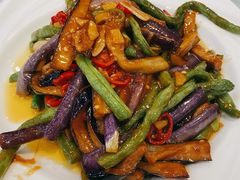 长豆角烧茄子-黄家饺子东北特色菜馆(湖滨商业街店)