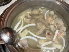 -喃喃椰·糟粕醋·椰子鸡火锅(七堡花园店)