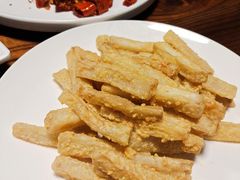 -几个木匠匠人厨房