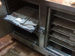 面包甜点陈列柜-芝兰斋糕干店(平山道店)