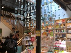 -猫的天空之城概念书店(杭州南宋御街店)