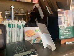 -星巴克(西藏路店)