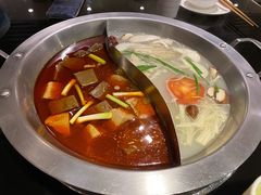 鸳鸯锅底-吴记老锅底麻辣火锅(福州路店)