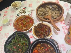 -堂瓦里·33年传统赣菜(第一街区店)