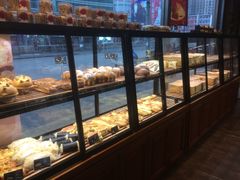 面包甜点陈列柜-精点味道(西安路店)