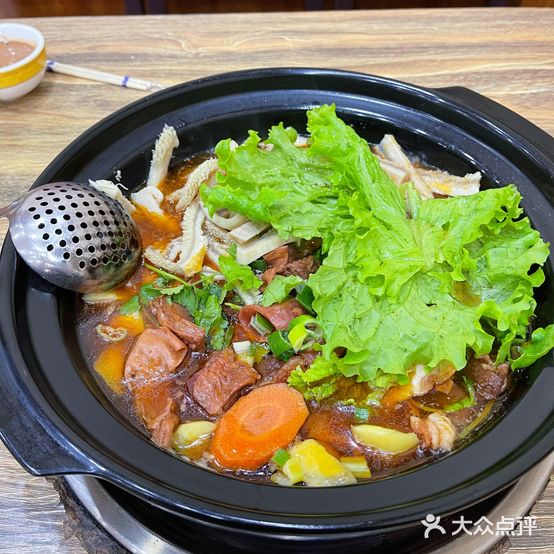 香霸筋头巴脑排骨锅(新村店)