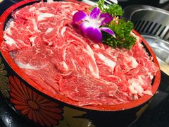 鲜切黄牛肉-港迹·鲜围煮海鲜火锅(湖州时代广场店)