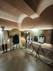 -优刻西服西装定制(金轮国际广场店)